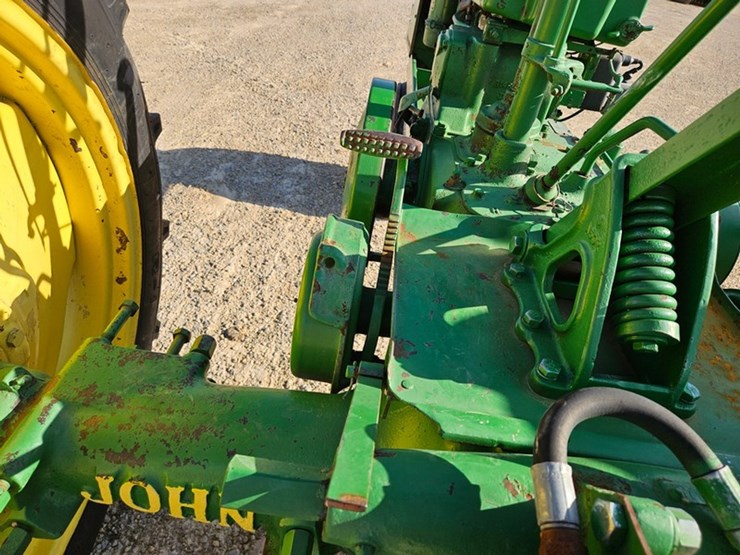 john-deere-b-image-20
