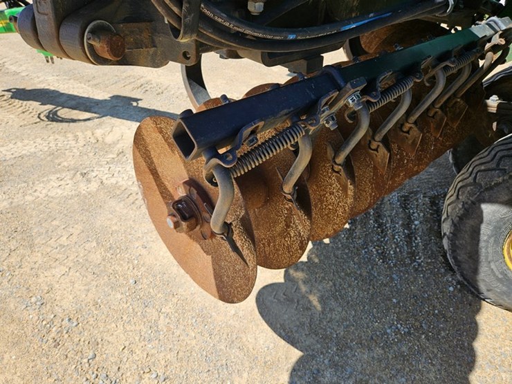 john-deere-2623vt-image-69