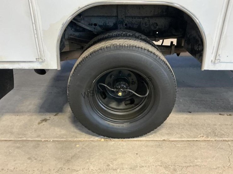 2015-ford-f350-image-8