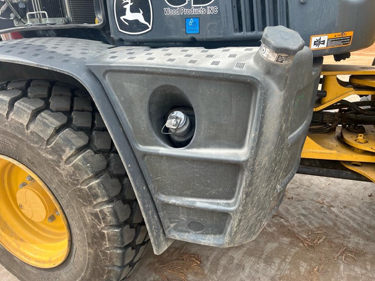 2020-deere-344l-image-53