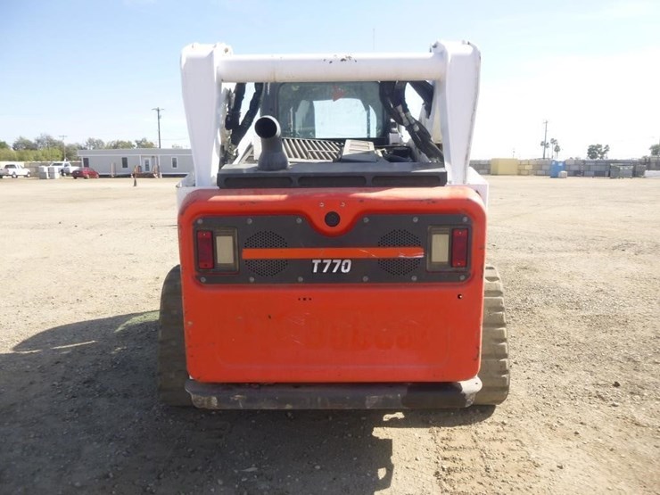 2020-bobcat-t770-image-11