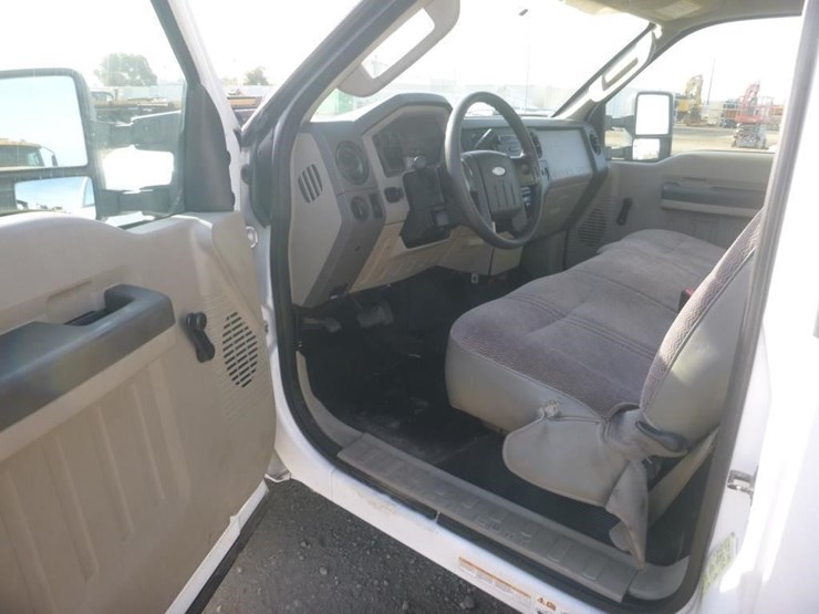 2008-ford-f450-image-12