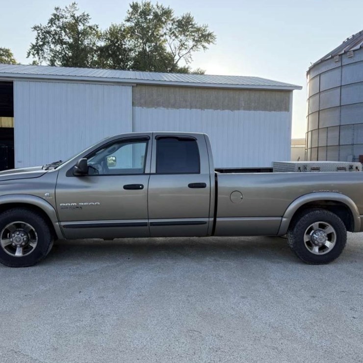 2006 DODGE 2500