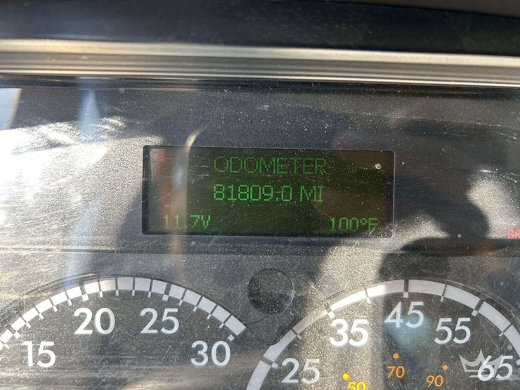 2019-freightliner-m2-106-image-6