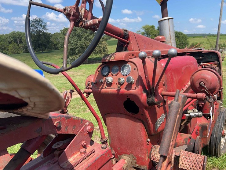1955-farmall-300-image-15