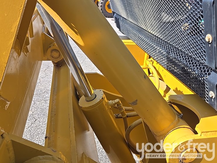 2019-caterpillar-140m3-image-33