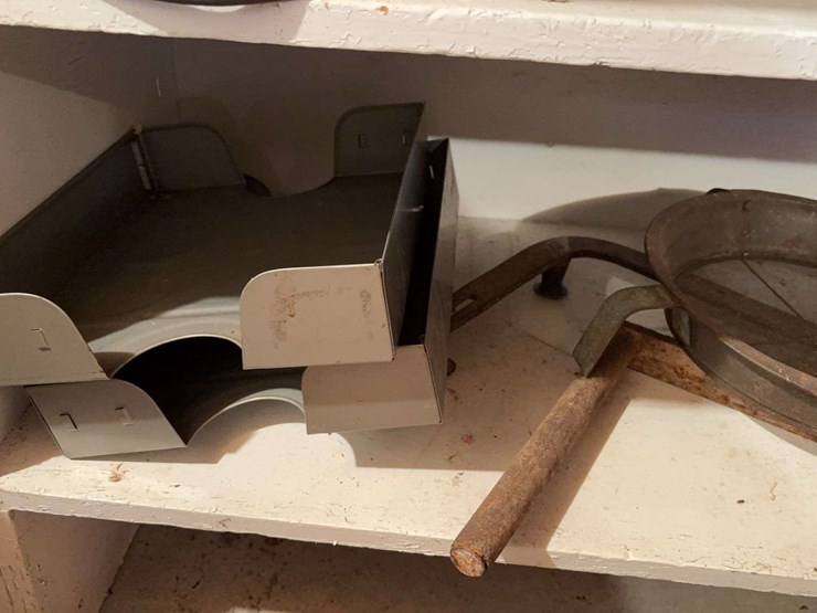 contents-of-three-shelves-image-9