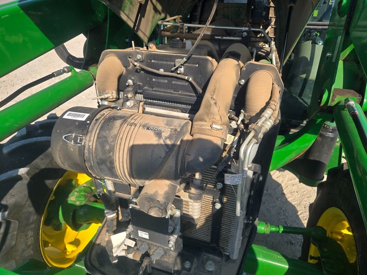 2024-john-deere-5075e-image-23
