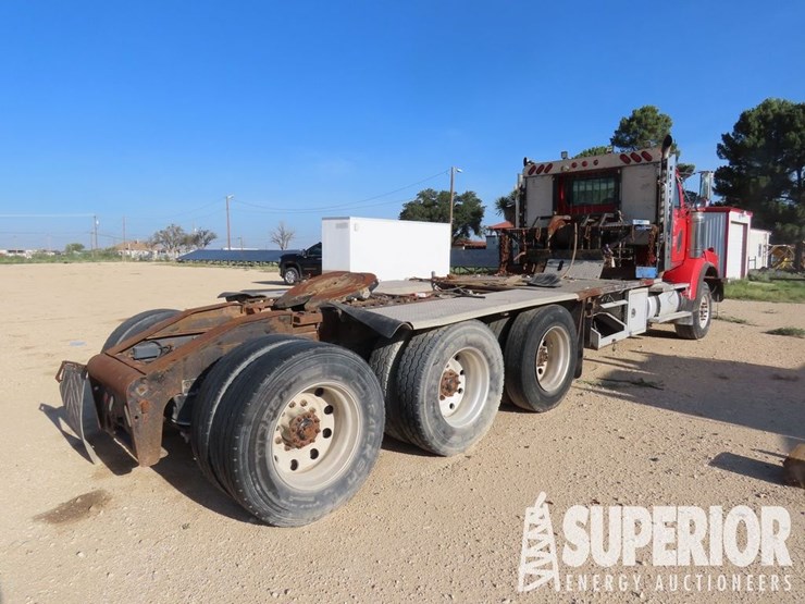2006-western-star-3-axle-winch-truck-image-4