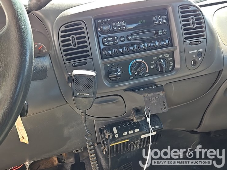 2001-ford-f150-xl-image-32