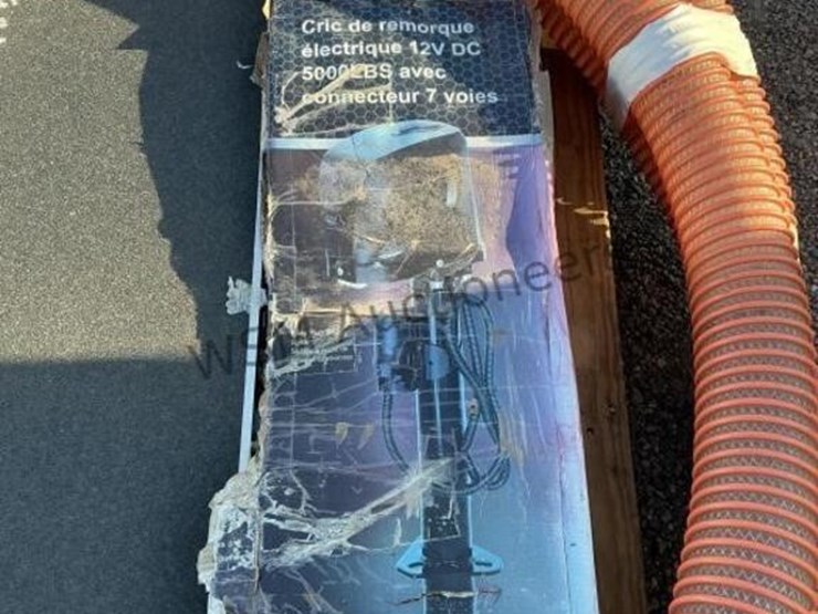 pallet-of-misc-image-6
