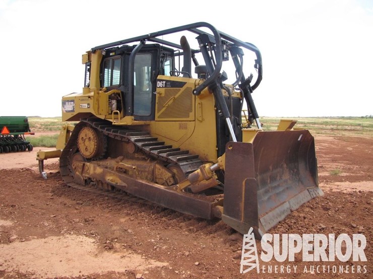 caterpillar-d6t-xl-image-2