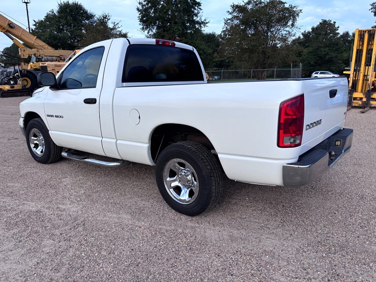 2003-dodge-ram-1500-image-4
