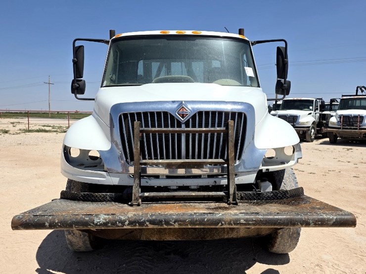 2015-international-durastar-4300-image-2