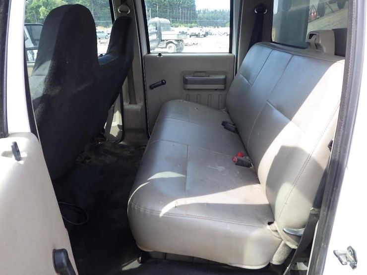 2008-ford-f550-image-27