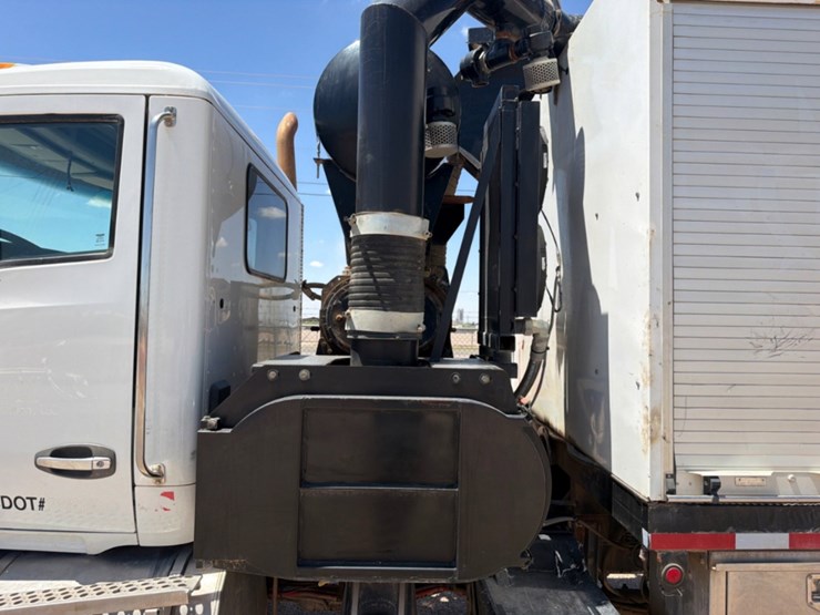 2019-kenworth-t880-image-19