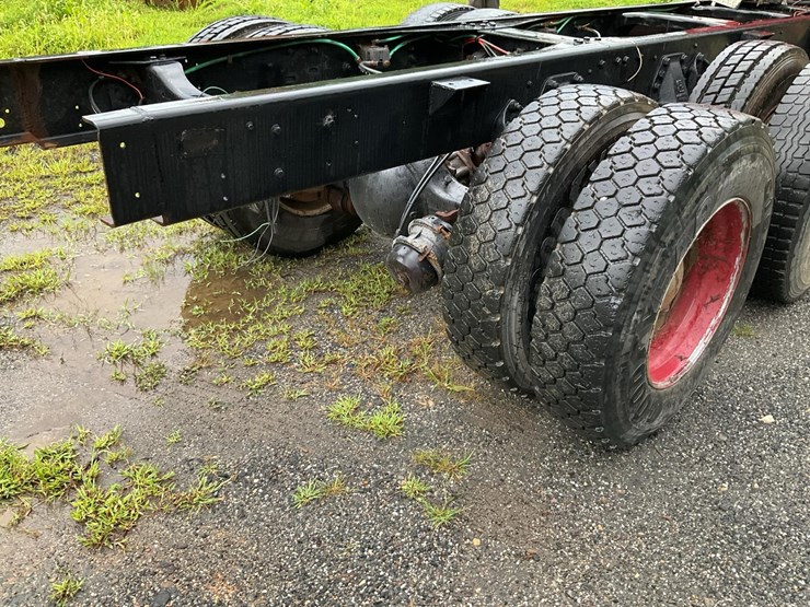 1989-ford-l8000-image-43