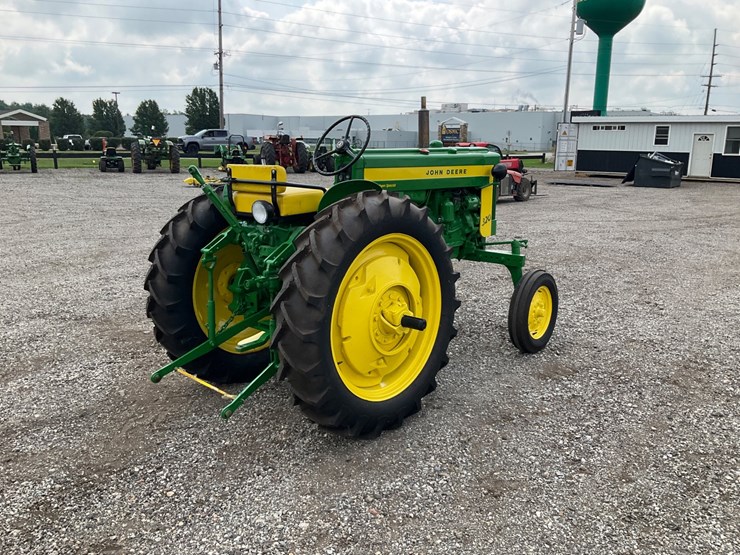 1957-john-deere-320-image-5