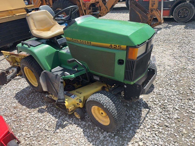 john-deere-425-image-4