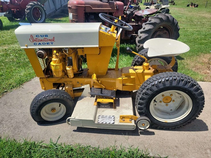 1962-cub-cadet-mower-image-2