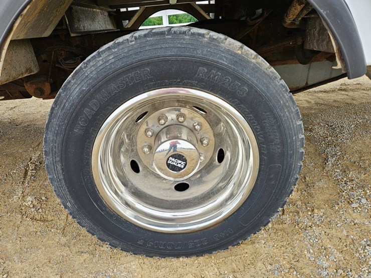 2008-ford-f550-image-14