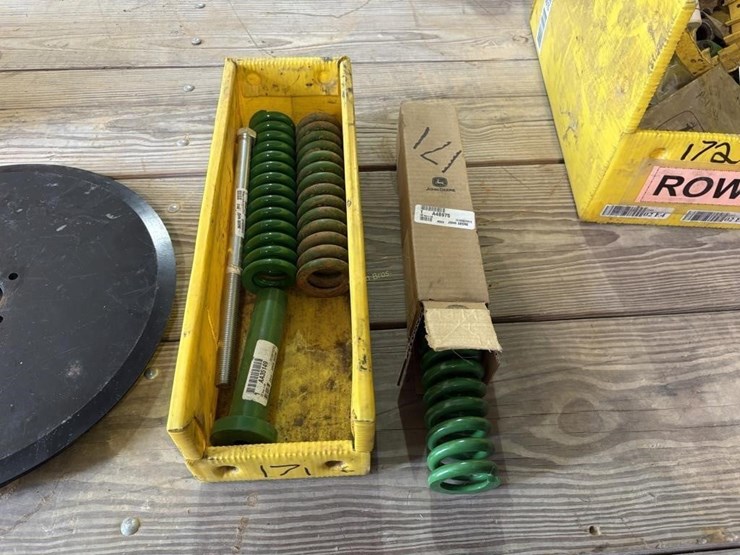 john-deere-single-disc-fertilizer-opener-parts-image-1