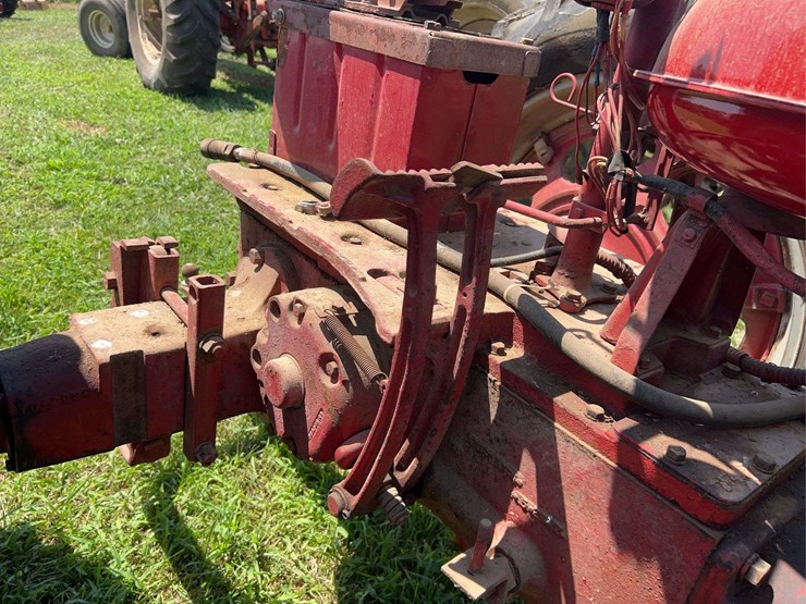 1954-farmall-super-h-image-25