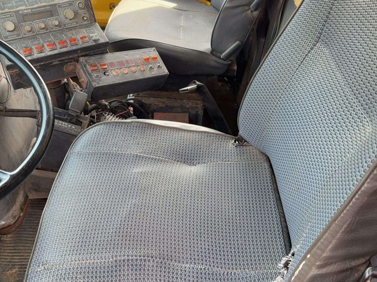 1993-ford-l-image-15