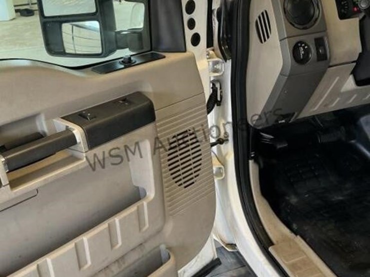 2008-ford-f350-image-25