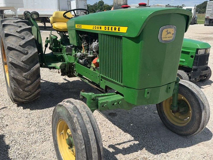 1966-john-deere-2020-image-4