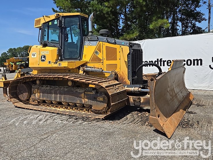 2018-deere-850k-image-7