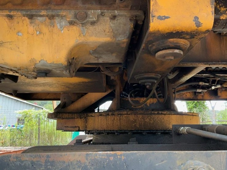 #131-•-1988-husky-brute-knuckleboom-on-truck-image-39