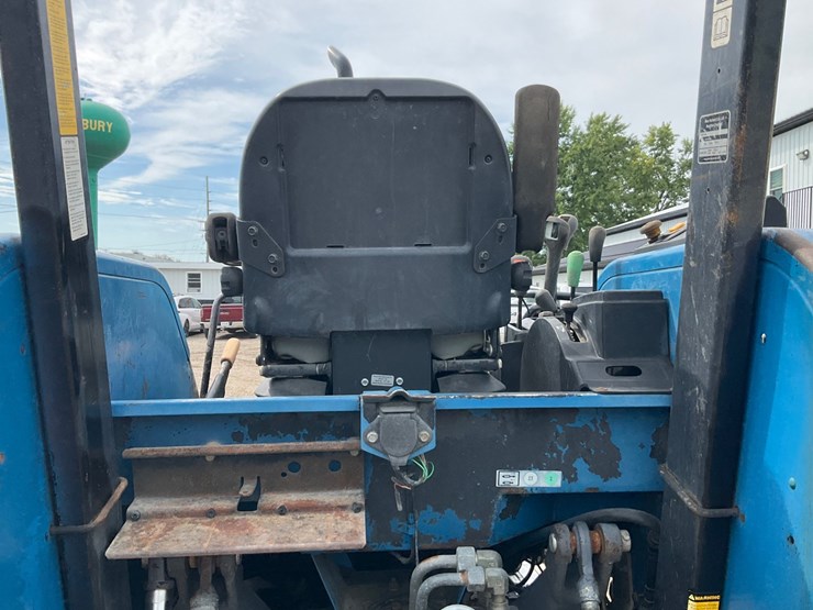 new-holland-ts100-image-26