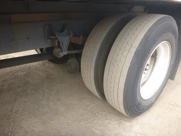 2011-ford-f750-image-27