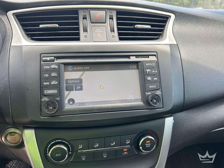 2015-nissan-sentra-sedan-image-18