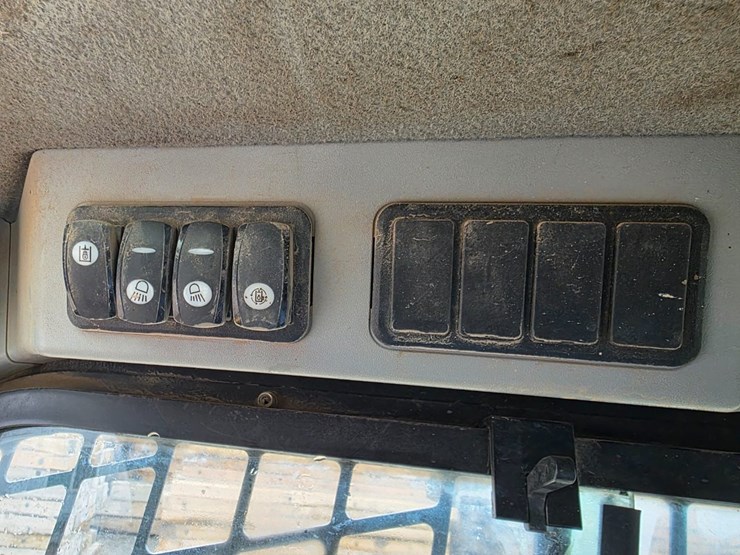 2018-caterpillar-299d2-image-20