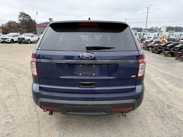 2015-ford-explorer-image-5