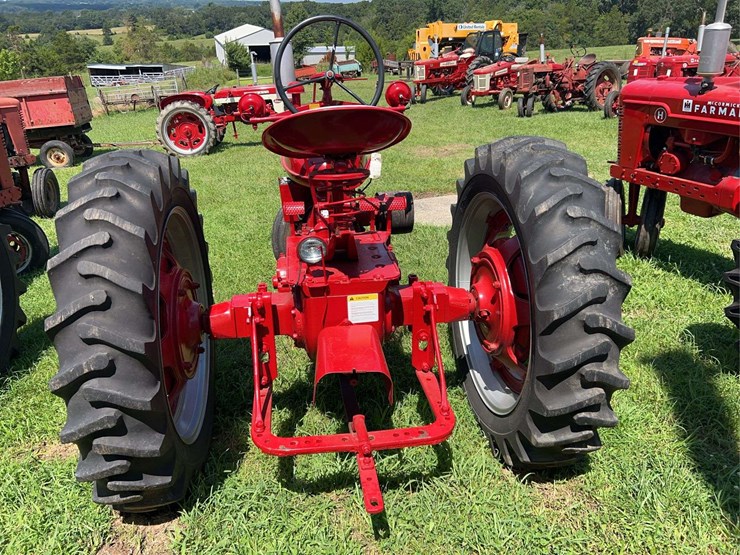 1953-farmall-super-h-image-6