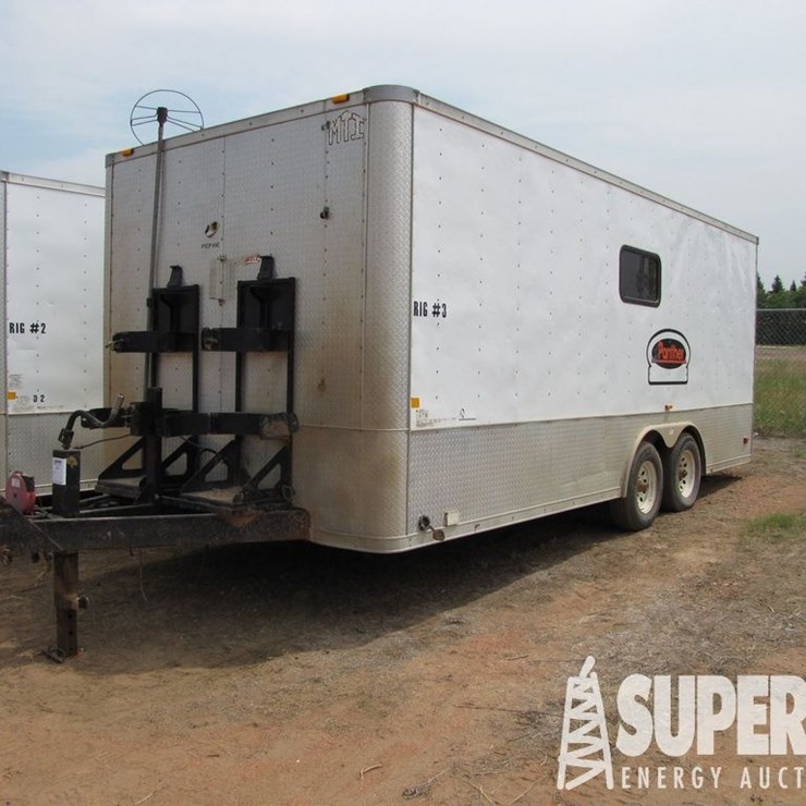 2013 MIDDLEBURY 8'6"W x 20'L Crew Trailer