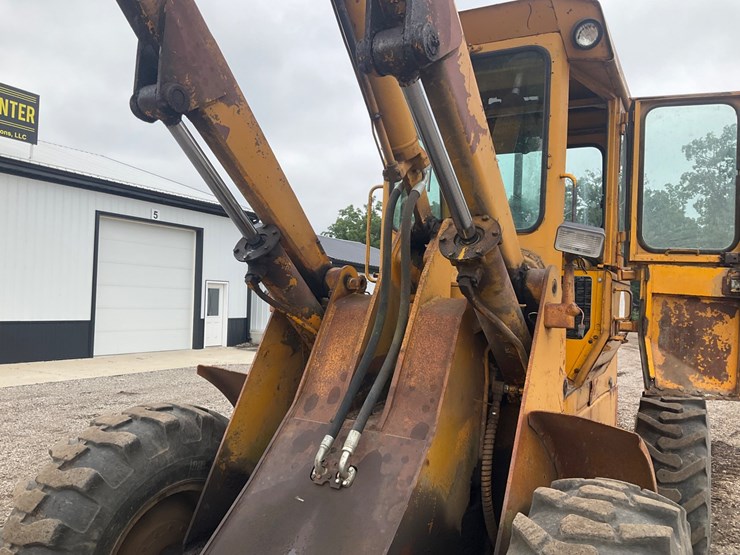 john-deere-444-image-35