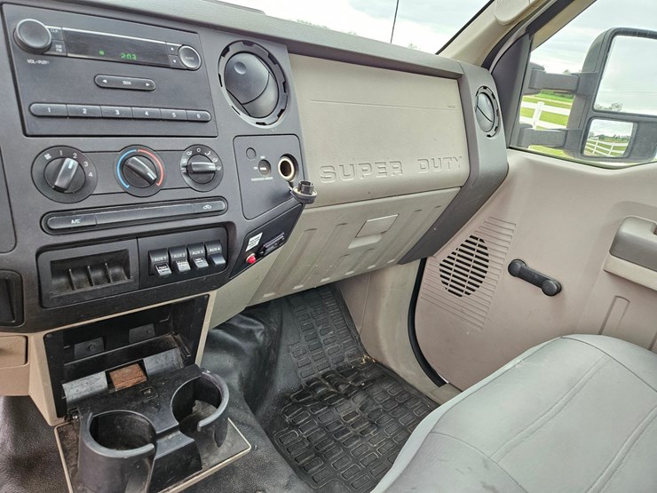 2008-ford-f550-image-84