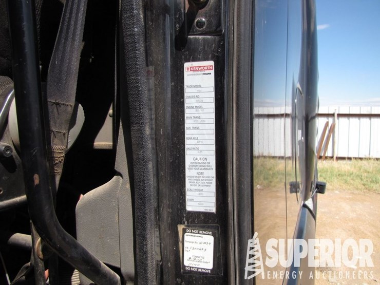 2012-kenworth-t700-image-12