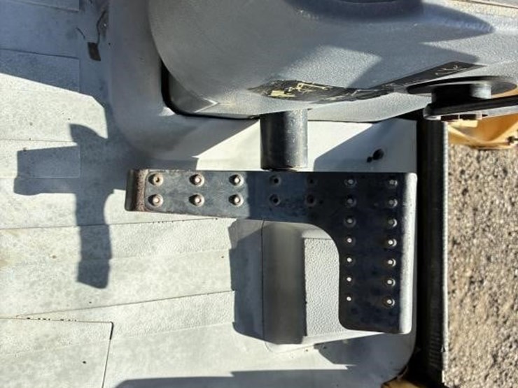 2000-caterpillar-436c-image-30