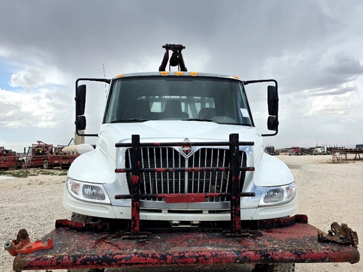 2016-international-durastar-4300-image-2