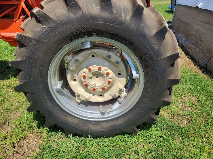 1960-allis-chalmers-d15-series-ii-image-14