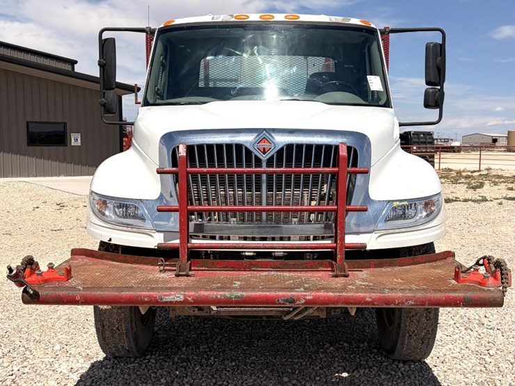 2019-international-durastar-4300-image-2