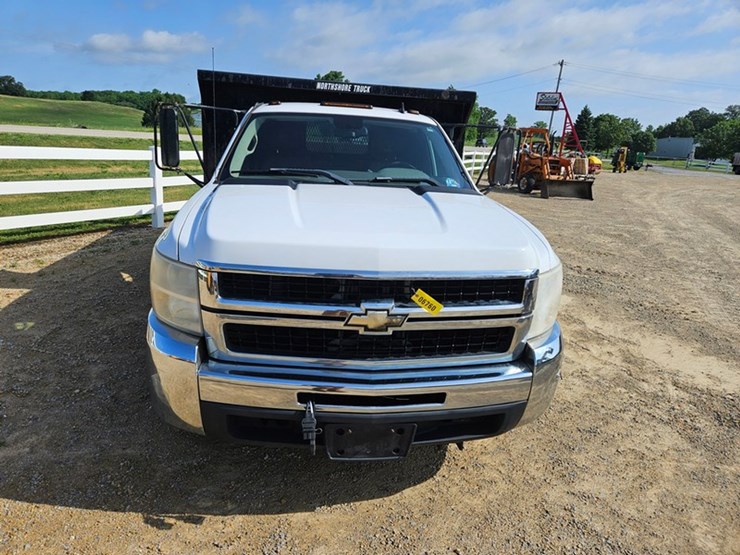 2007-chevrolet-3500hd-image-8
