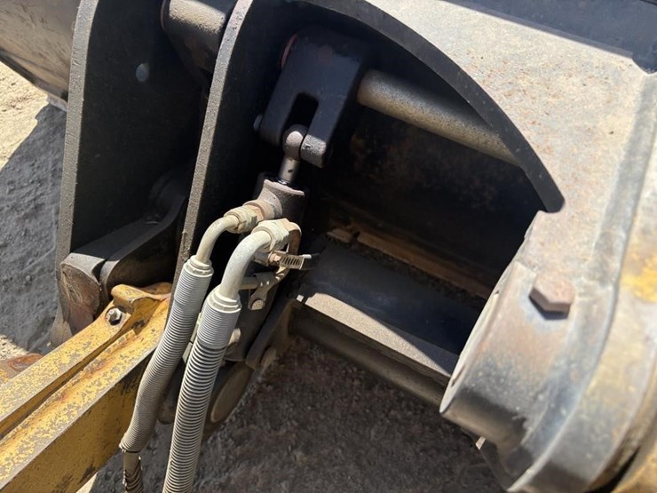 2014-caterpillar-907h2-image-14