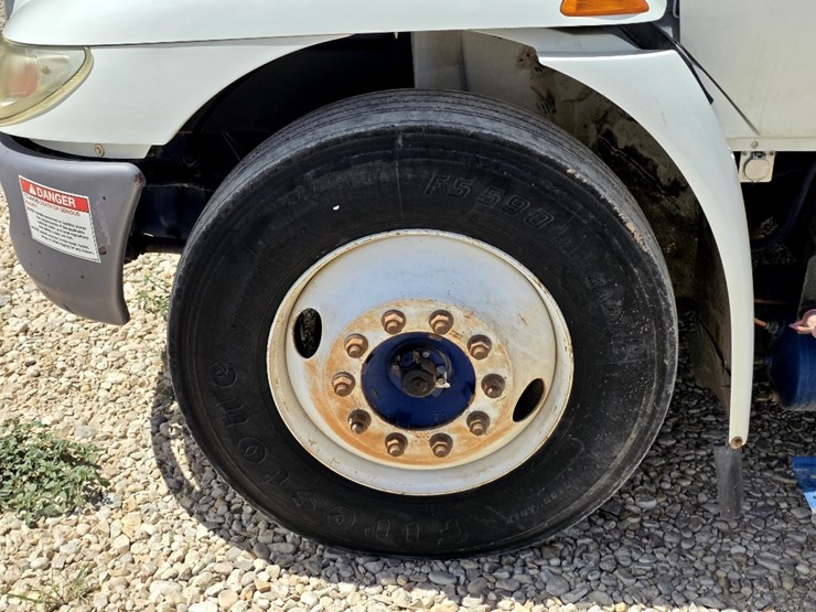 2010-international-durastar-4300-image-14