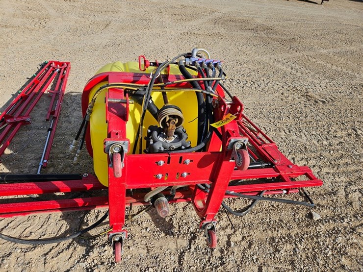 #113-•-3-pt-sprayer-image-15
